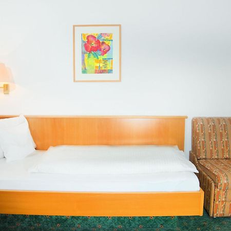 Hotel Zum Hirsch Wertingen Pokój zdjęcie
