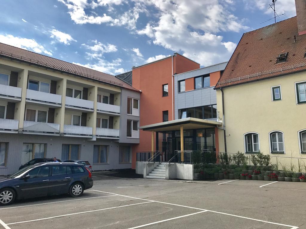 Hotel Zum Hirsch Wertingen Zewnętrze zdjęcie