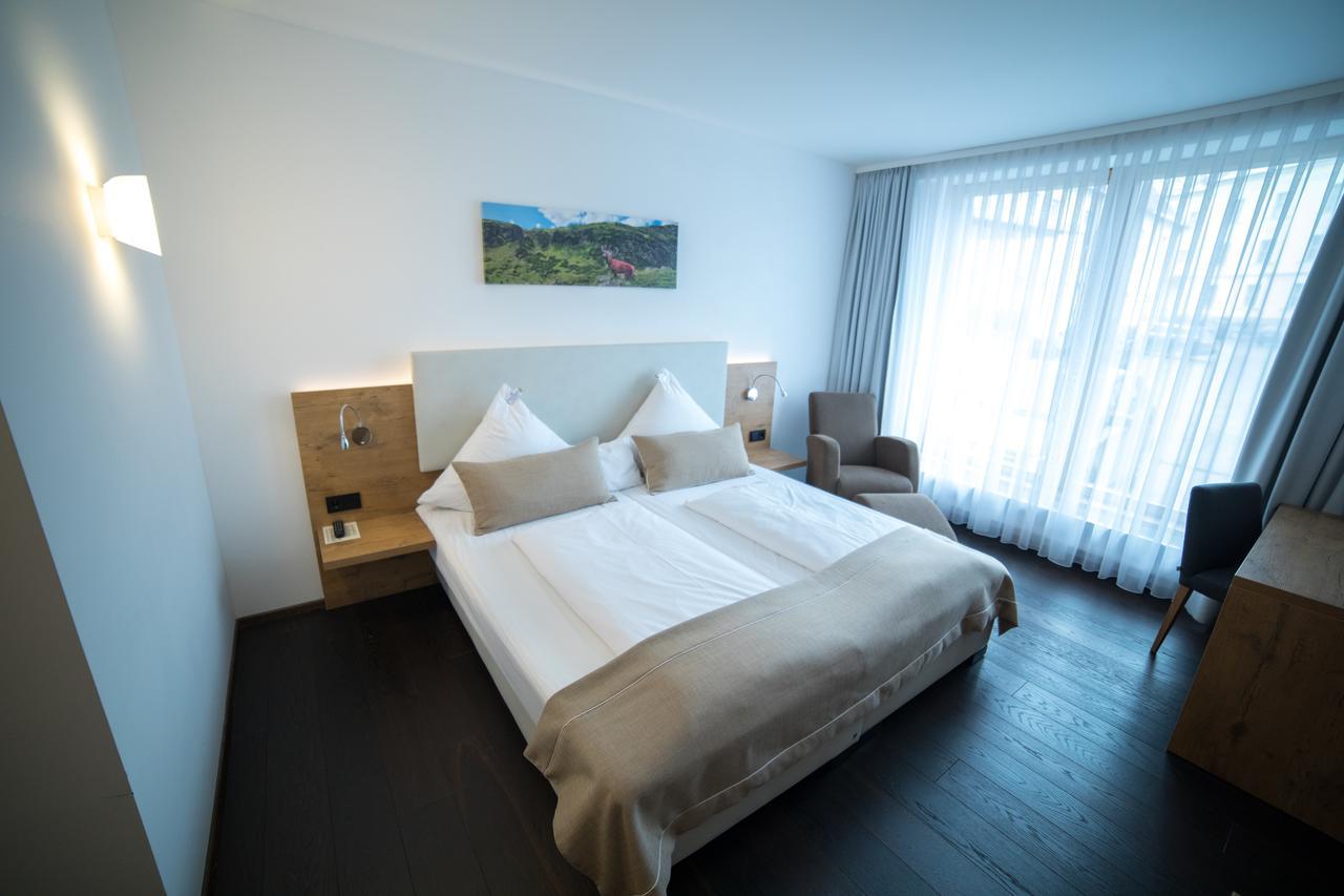 Hotel Zum Hirsch Wertingen Zewnętrze zdjęcie