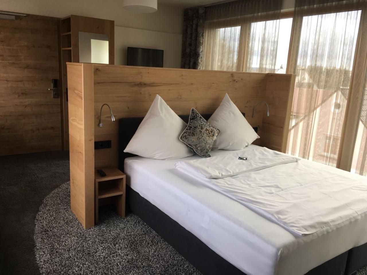 Hotel Zum Hirsch Wertingen Zewnętrze zdjęcie